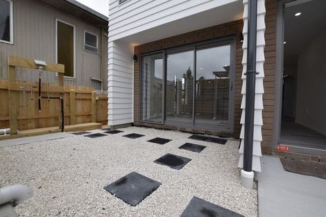 Photo of property in 62 Royal Road, Massey, Auckland, 0614