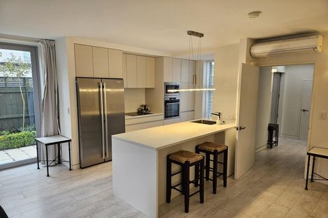 Photo of property in 3/99 Aikmans Road, Merivale, Christchurch, 8014