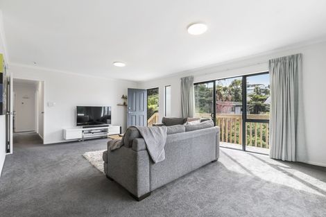 Photo of property in 2/13 Noeleen Street, Glenfield, Auckland, 0629