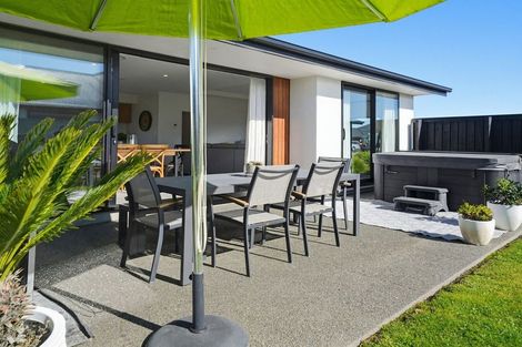 Photo of property in 19 Suffolk Drive, Kirwee, 7571