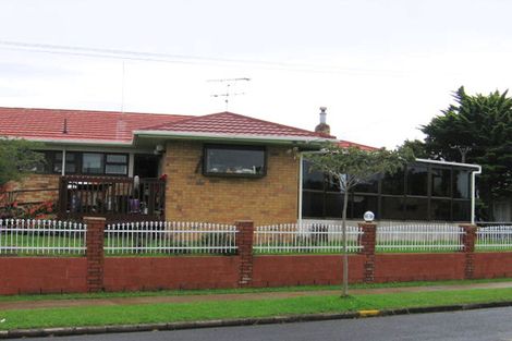 Photo of property in 61 Tiraumea Drive, Pakuranga, Auckland, 2010
