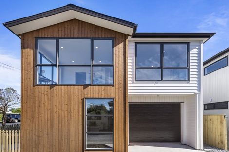 Photo of property in 24a Tamaki Bay Drive, Pakuranga, Auckland, 2010