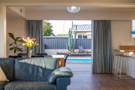 Photo of property in 17 Seamer Place, St Andrews, Hamilton, 3200