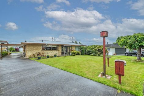 Photo of property in 16 Suffolk Crescent, Feilding, 4702