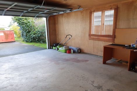Photo of property in 1 Henderson Street, Dannevirke, 4930