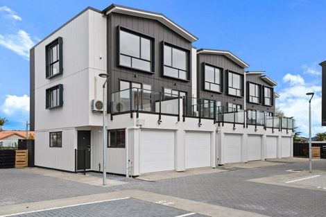 Photo of property in 24 Red Arches Road, Henderson, Auckland, 0610