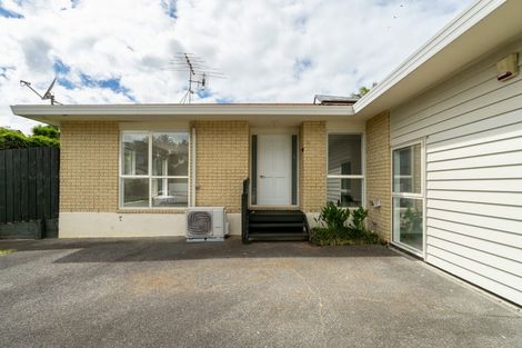 Photo of property in 44 De Havilland Drive, Goodwood Heights, Auckland, 2105