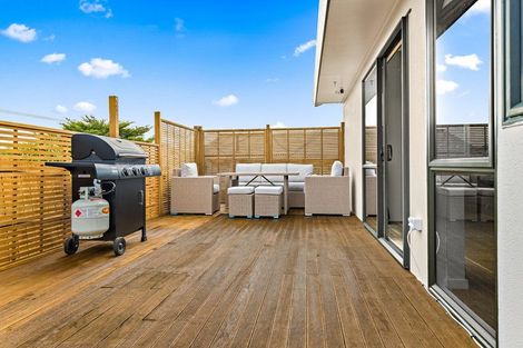 Photo of property in 8 Lasque Place, Glen Eden, Auckland, 0602