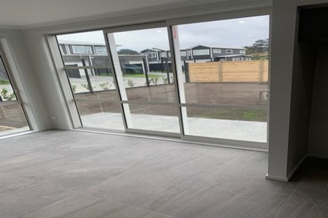 Photo of property in 30 Taitonga Lane, Stanmore Bay, Whangaparaoa, 0932