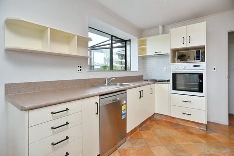 Photo of property in 18 Harrall Place, Kaiapoi, 7630