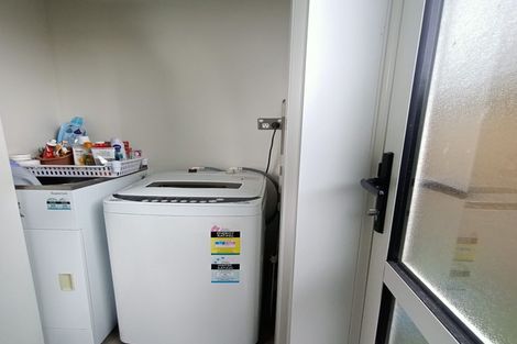 Photo of property in 71 Grove Road, Papakura, 2110