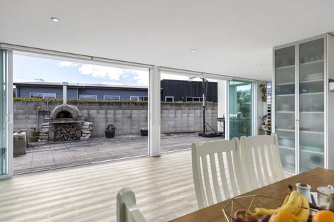 Photo of property in 15 Magnolia Rise, Waipahihi, Taupo, 3330