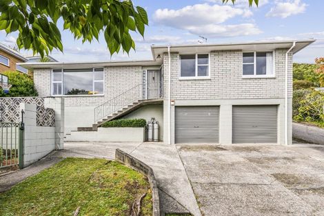 Photo of property in 51 Kakariki Grove, Waikanae, 5036