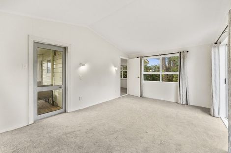 Photo of property in 16 Te Hatepe Avenue, Taupo, 3330