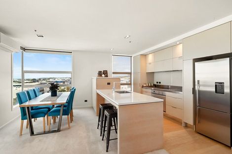 Photo of property in 22 Liardet Apartments, 502/22 Liardet Street, New Plymouth, 4310