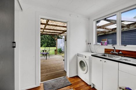 Photo of property in 2 Wood Street, Kakaramea, Patea, 4598