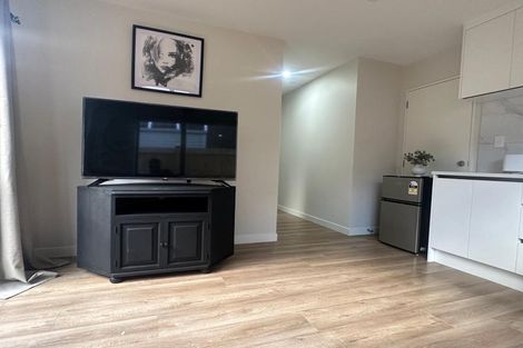 Photo of property in 28b Mason Street, New Lynn, Auckland, 0600