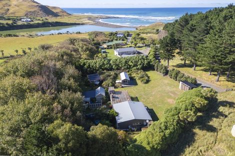 Photo of property in 645a Te Awaiti Road, Te Awaiti, Martinborough, 5782