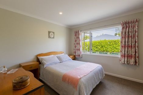 Photo of property in 10 Rochfort Street, Otane, 4202