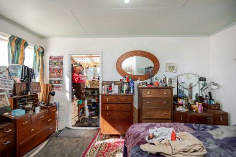 Photo of property in 28 Fox Street, Woodville, 4920