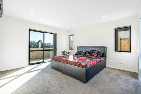 Photo of property in 11 Silver Beech Street, Takanini, 2110