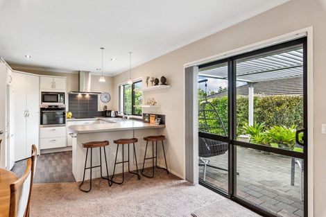 Photo of property in 6 Matuhi Street, Waikanae, 5036