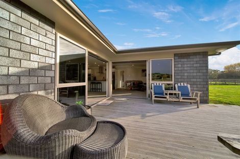 Photo of property in 195 Turuturu Road, Hawera, 4674