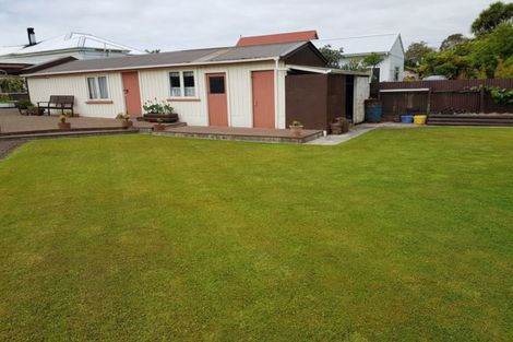 Photo of property in 22 Roebuck Street, Westport, 7825