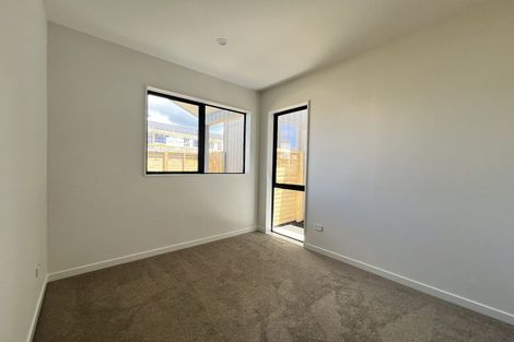 Photo of property in 28 Neretva Avenue, Massey, 0614