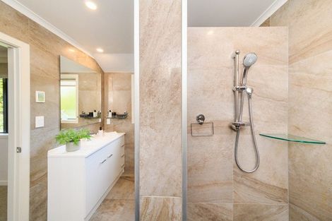 Photo of property in 100 Mount Taylor Drive, Feilding, 4775