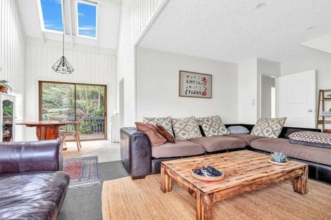 Photo of property in 13 Felstead Street, Birkenhead, Auckland, 0626