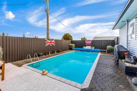 Photo of property in 2/29 Sunnyfield Crescent, Glenfield, Auckland, 0629