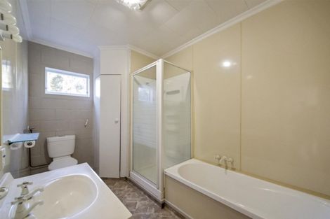 Photo of property in 2 Hamlet Street, Stratford, 4332