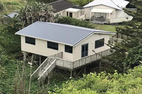 Photo of property in 5 Ocean Close, Te Kopuru, 0371