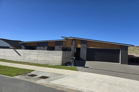 Photo of property in 41 Schooner Drive, Whitby, Porirua, 5024