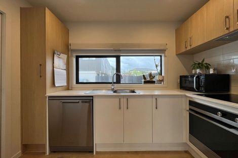 Photo of property in 1/2 Stokes Avenue, Te Atatu Peninsula, Auckland, 0610