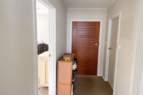 Photo of property in 39 Megan Avenue, Pakuranga Heights, Auckland, 2010