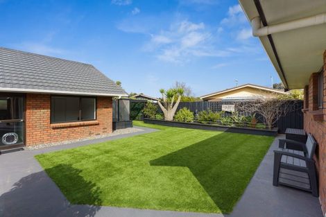 Photo of property in 5 Oakwood Grove, Paraparaumu Beach, Paraparaumu, 5032