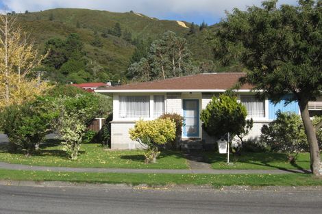 Photo of property in 9a Helvetia Grove, Naenae, Lower Hutt, 5011