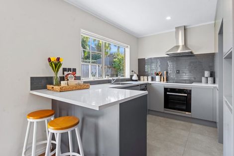Photo of property in 53 Stratford Road, Manurewa, Auckland, 2105