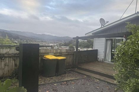 Photo of property in 27b Thomas Street, Stokes Valley, Lower Hutt, 5019