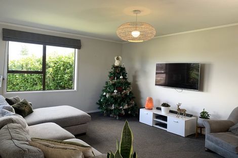 Photo of property in 9 Patrice Place, Massey, Auckland, 0614
