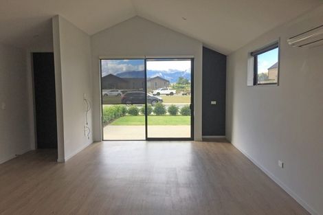 Photo of property in 6 Glen Dene Crescent, Wanaka, 9305