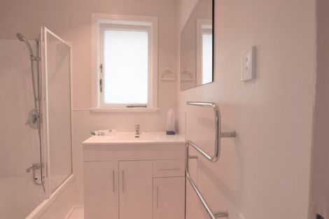 Photo of property in 125 Mcleod Road, Te Atatu South, Auckland, 0610