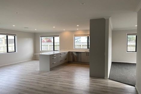 Photo of property in 1 Teiaroa Street, Waikanae, 5036