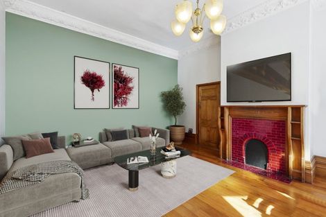 Photo of property in 186 Oriental Parade, Oriental Bay, Wellington, 6011