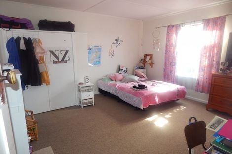 Photo of property in 15 Romilly Street, Westport, 7825