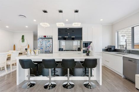 Photo of property in 20 Drumbuoy Drive, Flat Bush, Auckland, 2019