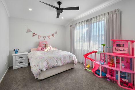 Photo of property in 28 Thomason Crescent, Pokeno, 2402