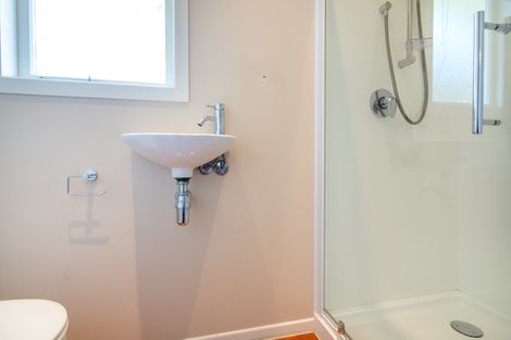 Photo of property in 47 Hereford Street, Te Atatu Peninsula, Auckland, 0610